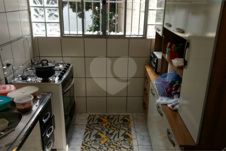Sobrado à venda com 3 quartos, sendo 1 suíte, em Parada Inglesa, São Paulo, SP