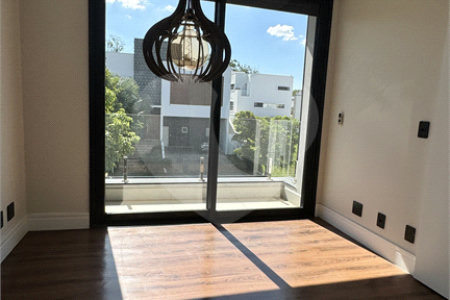 Casa à venda com 4 quartos, sendo 2 suítes, no condomínio Alphaville Nova Esplanada 1, Votorantim - SP