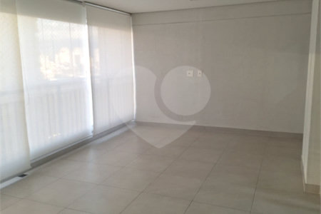 Apartamento à venda com 3 suítes em Vila Anastácio, São Paulo, SP