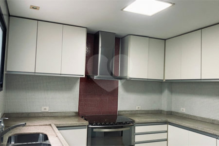 Casa à venda com 3 suítes no condomínio Vilas 2, São Paulo - SP