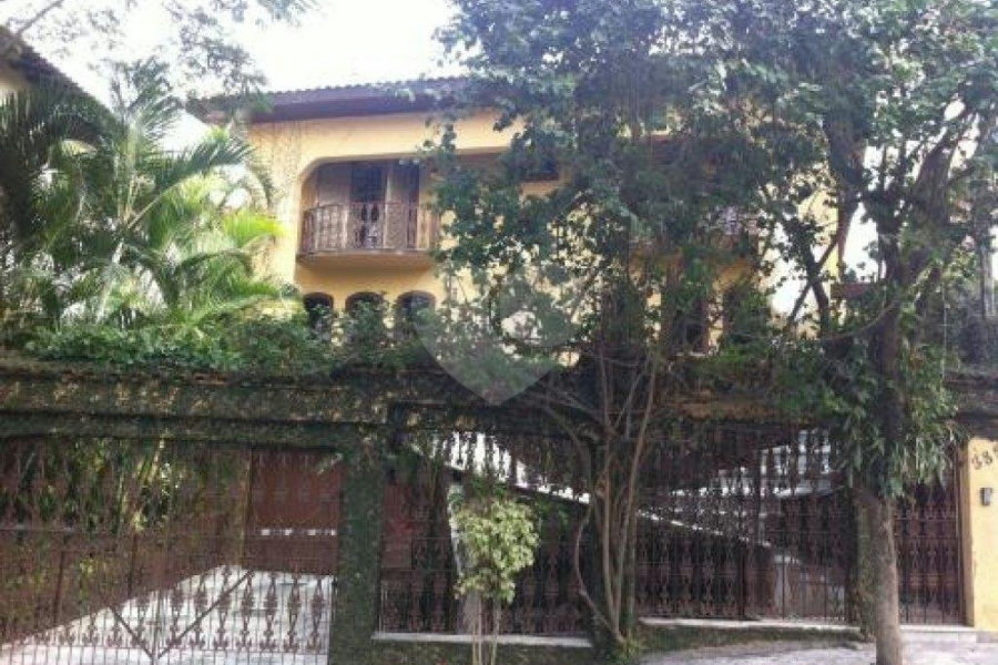Sobrado à venda com 6 quartos, sendo 4 suítes, em Barro Branco (zona Norte), São Paulo, SP