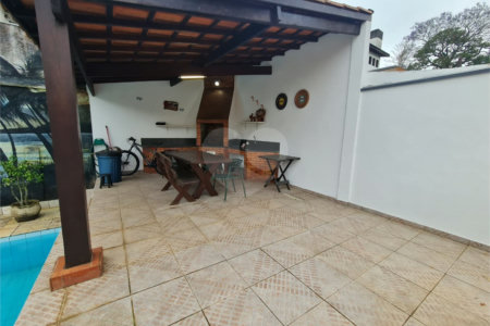 Casa Térrea à venda com 4 quartos, sendo 1 suíte, em Interlagos, São Paulo, SP