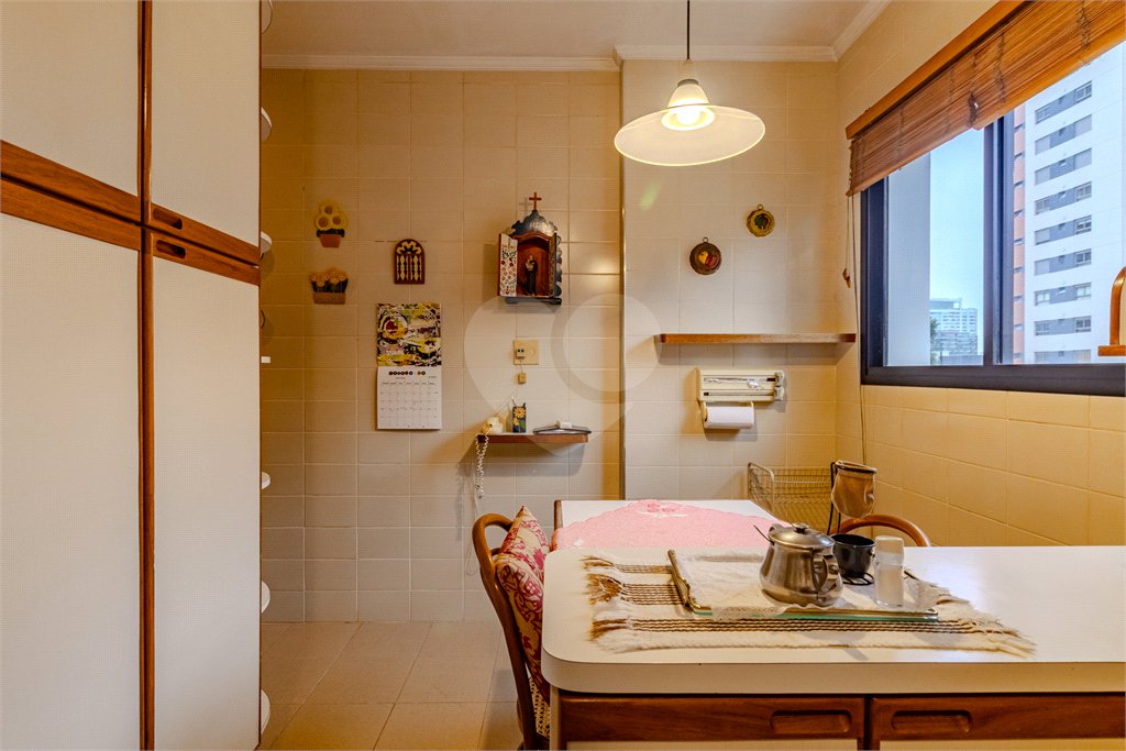 Apartamento à venda com 3 quartos, sendo 2 suítes, em Campo Belo, São Paulo, SP