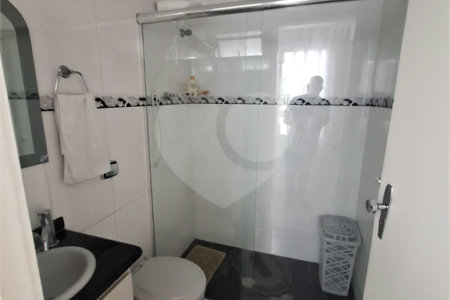 Sobrado à venda com 3 quartos, sendo 1 suíte, em Vila Santa Terezinha (zona Norte), São Paulo, SP