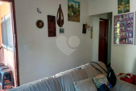 Casa à venda com 3 quartos, sendo 1 suíte,  em Vila Tiradentes, São Paulo, SP