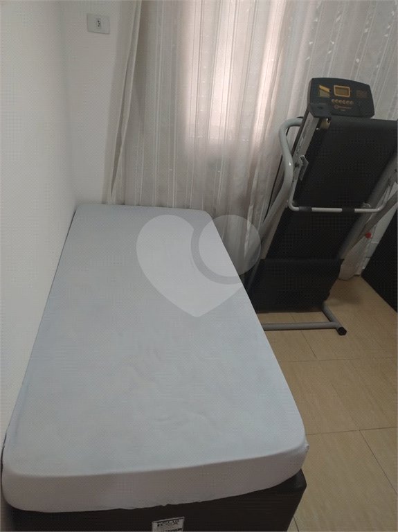 Casa à venda com 2 quartos, sendo 1 suíte, no condomínio Residencial Karen, São Paulo - SP