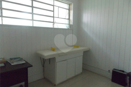 Casa à venda ou para alugar com 15 quartos, sendo 5 suítes,  no Centro, Atibaia, SP