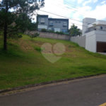 Terreno à venda no condomínio Portal do Lago, Valinhos - SP