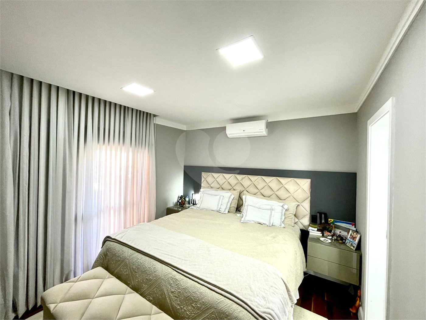 Apartamento à venda com 4 quartos, sendo 3 suítes, em Santana, São Paulo, SP