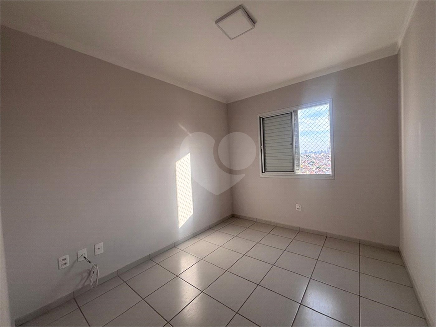 Apartamento à venda com 3 quartos, sendo 1 suíte, em Jardim Piratininga, Sorocaba, SP