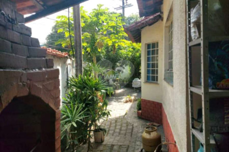 Casa à venda com 2 quartos, sendo 1 suíte, no condomínio River Plate, Rio de Janeiro - RJ