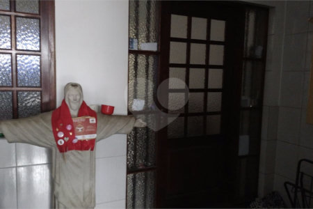 Casa à venda com 4 quartos, sendo 1 suíte,  em Jardim Cacique, Suzano, SP