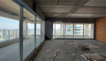 Apartamento à venda com 4 suítes em Santana, São Paulo, SP