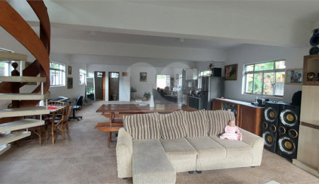 Casa à venda com 4 quartos, sendo 2 suítes, em Rio Acima, Mairiporã, SP