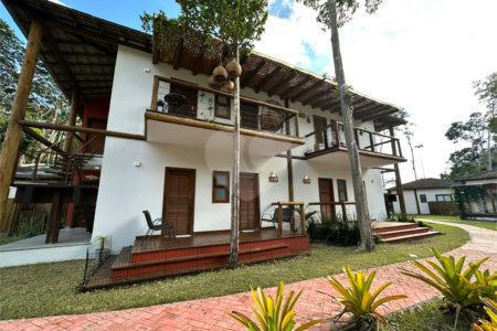 Casa à venda com 2 quartos, sendo 1 suíte, no Centro / Arraial D'ajuda, Porto Seguro, BA