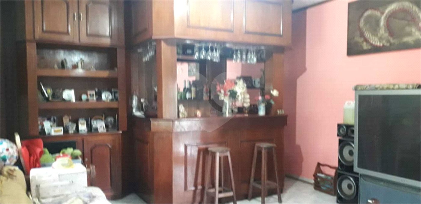 Casa à venda com 4 quartos, sendo 2 suítes, no condomínio Gleba II, Mairiporã - SP