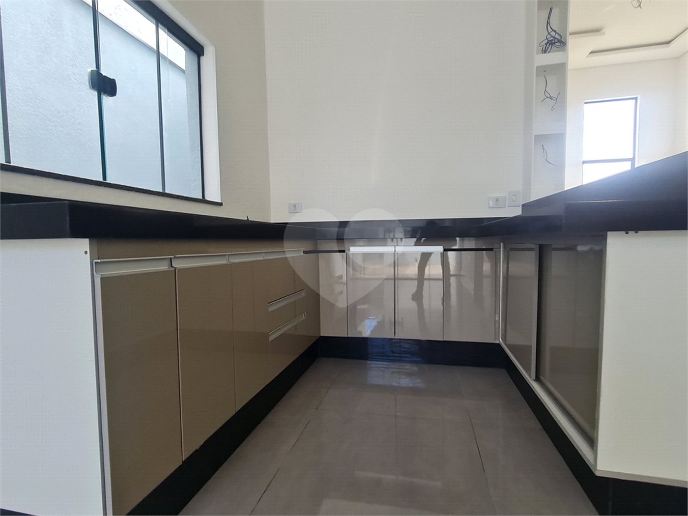 Casa à venda com 3 quartos, sendo 1 suíte,  no condomínio Reserva Ipanema I, Sorocaba - SP