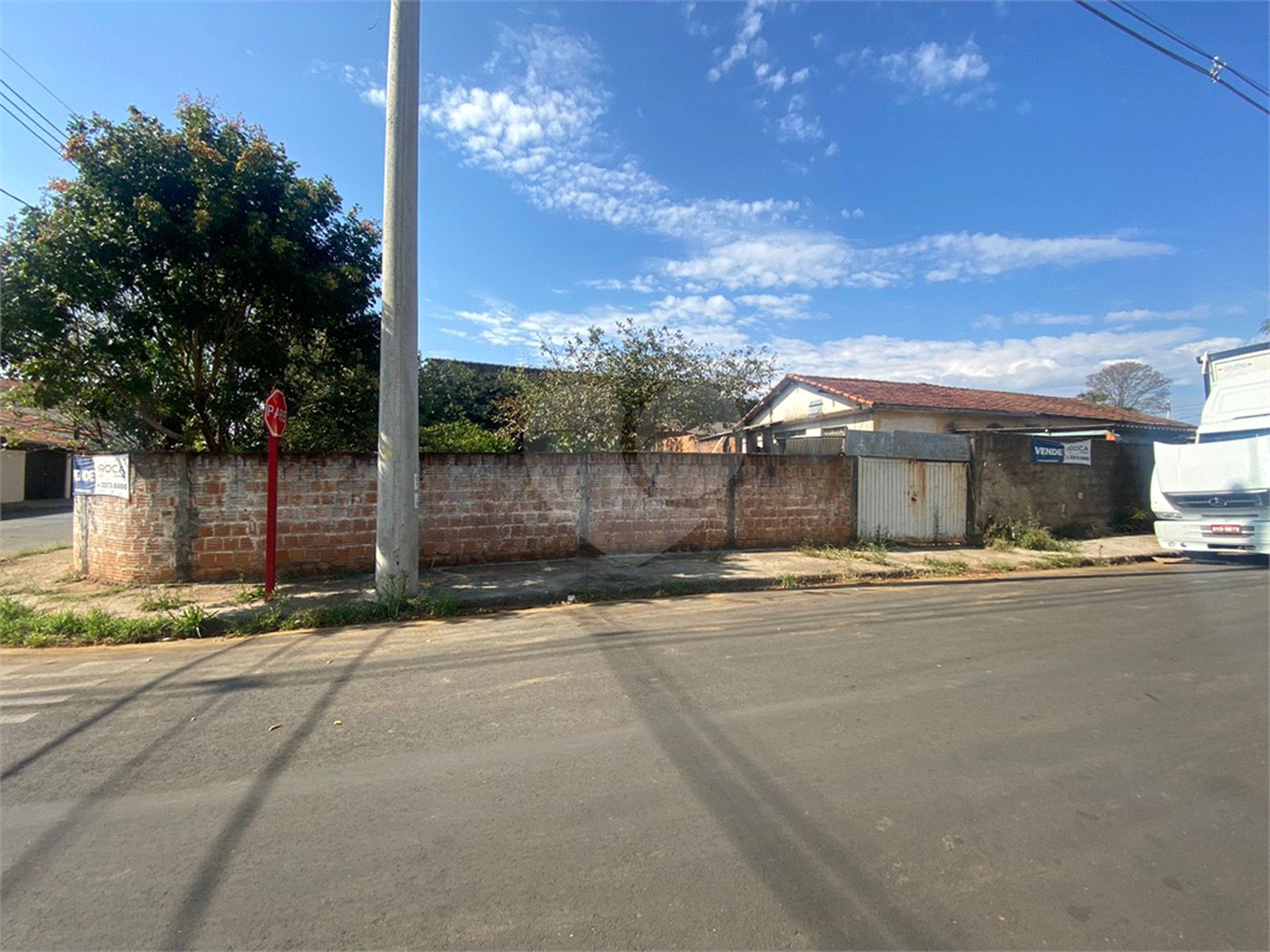 Terreno com 150,00 m² de área .
