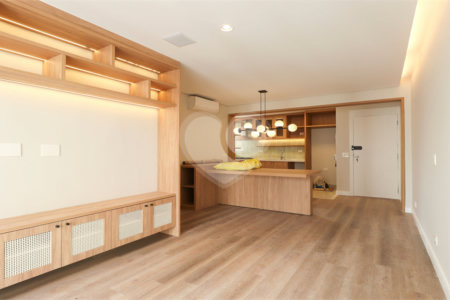 Apartamento à venda com 2 quartos, sendo 1 suíte,  em Vila Uberabinha, São Paulo, SP