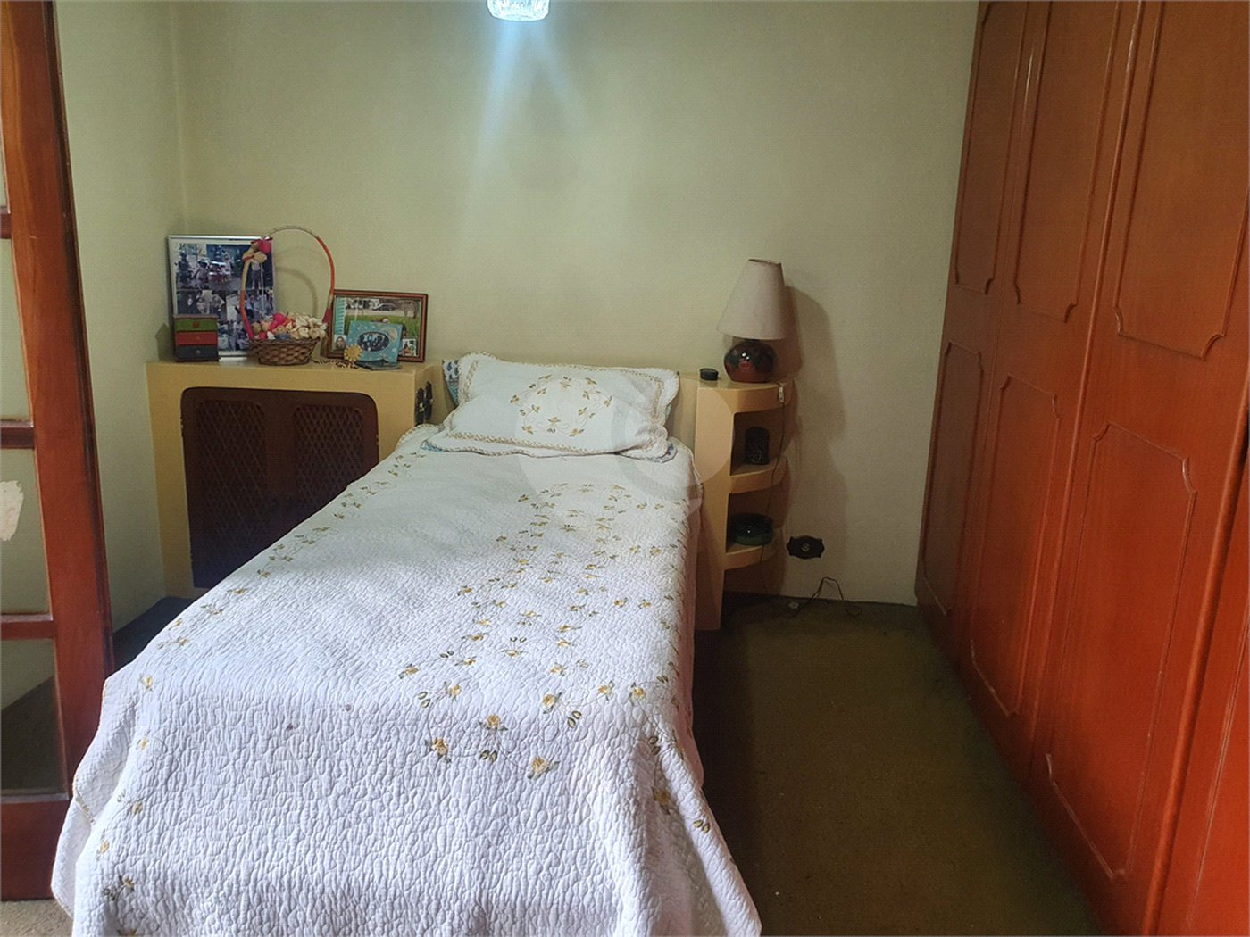 Casa à venda com 4 quartos, sendo 1 suíte, em Interlagos, São Paulo, SP