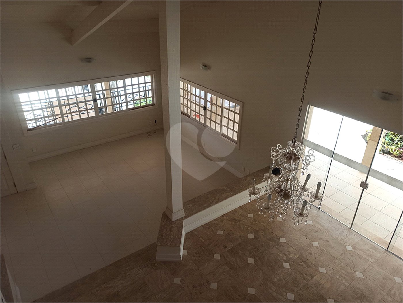 Casa à venda ou para alugar com 6 quartos, sendo 4 suítes, em Jardim Itaperi, Atibaia, SP