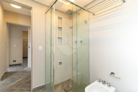 Apartamento à venda com 3 quartos, sendo 1 suíte,  em Indianópolis, São Paulo, SP