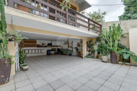 Sobrado à venda com 3 suítes em Jardim Prudência, São Paulo, SP