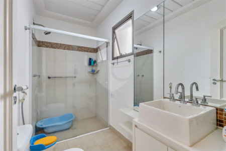 Apartamento à venda com 4 quartos, sendo 2 suítes, em Brooklin, São Paulo, SP
