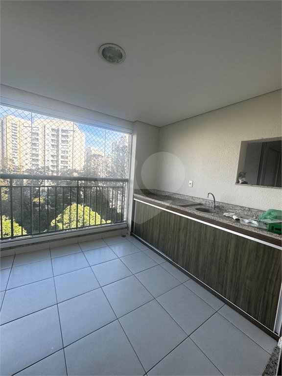 Apartamento para alugar com 3 quartos, sendo 1 suíte, em Parque Reboucas, São Paulo, SP