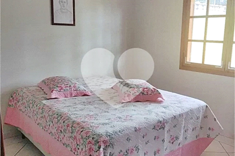 Casa à venda com 4 quartos, sendo 3 suítes, em Luiz Fagundes, Mairiporã, SP