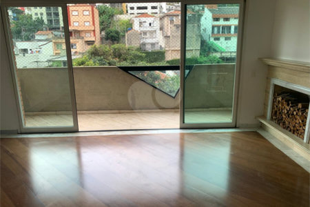 Cobertura à venda com 4 quartos, sendo 3 suítes, em Vila Mariana, São Paulo, SP