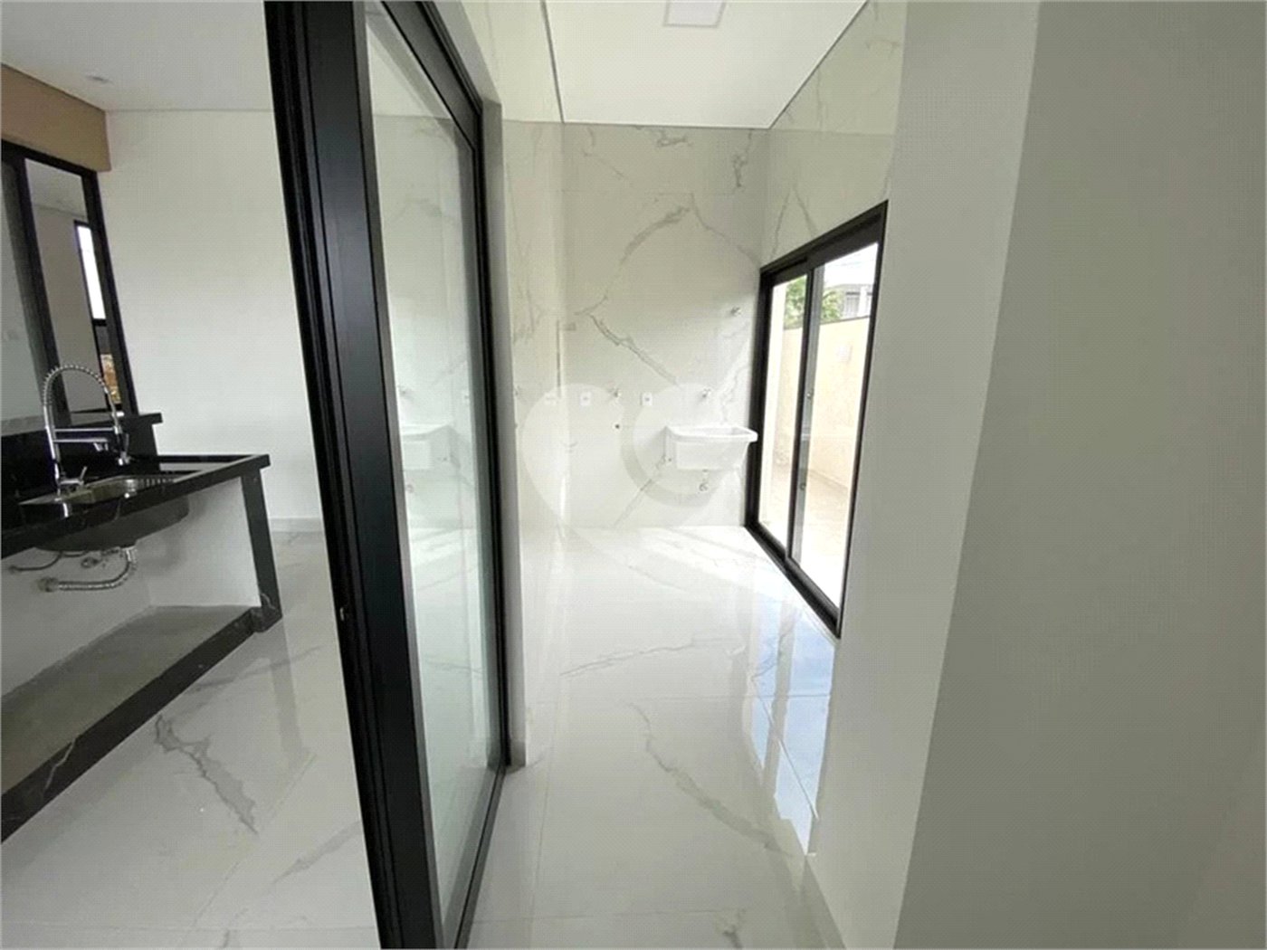 Casa à venda com 3 quartos, sendo 2 suítes, no condomínio Chacara Ondina, Sorocaba - SP