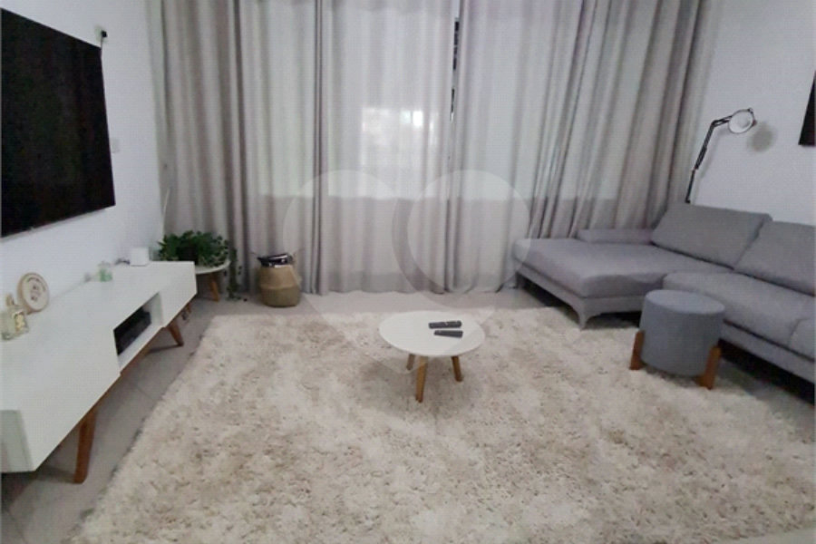 Sobrado à venda com 5 quartos, sendo 2 suítes, em Vila Guilherme, São Paulo, SP
