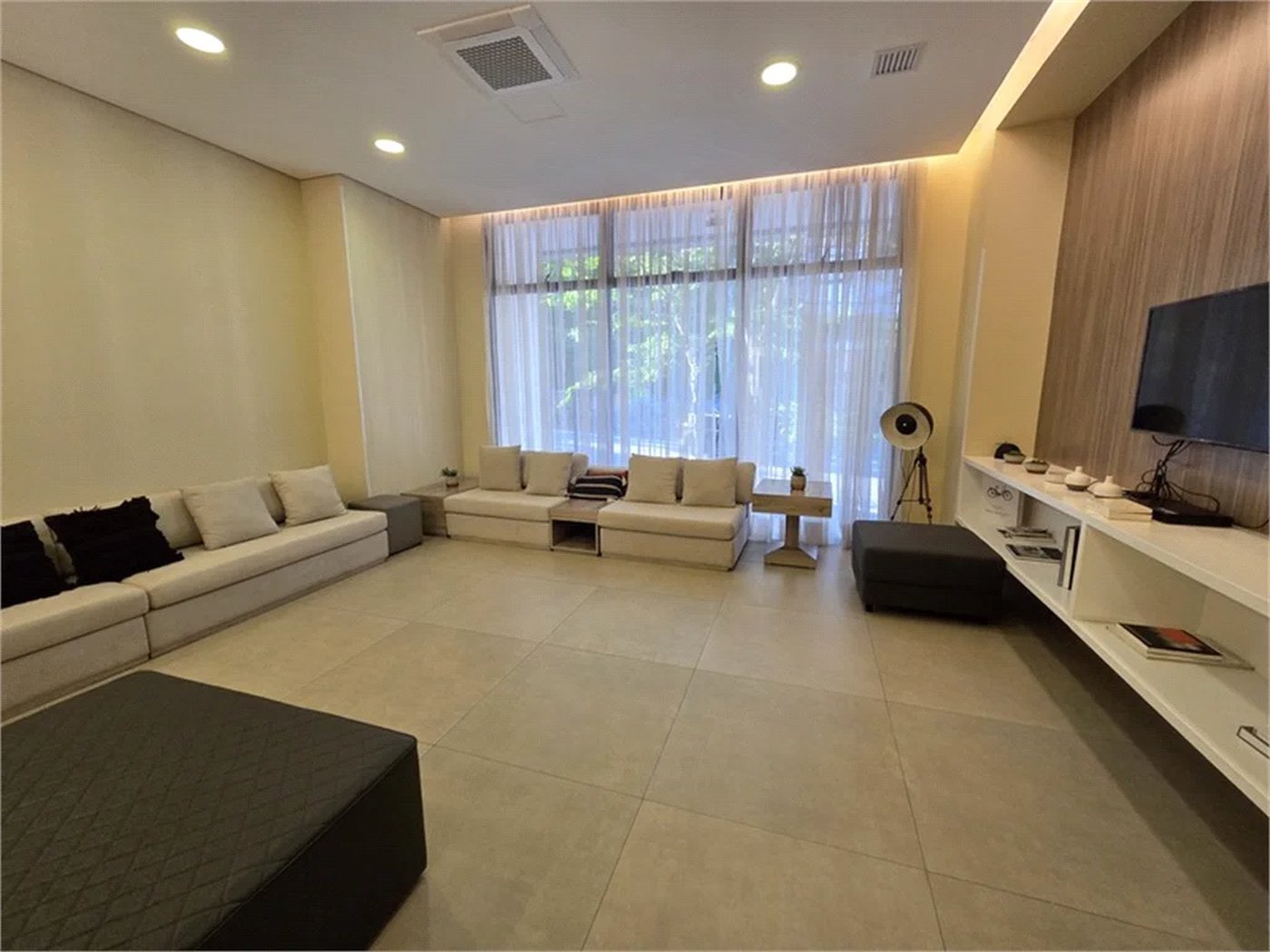Apartamento à venda com 2 quartos, sendo 1 suíte, em Pinheiros, São Paulo, SP