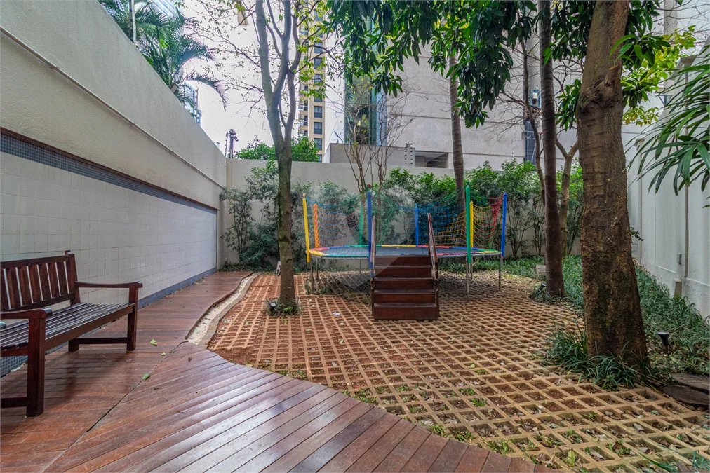 Cobertura à venda com 3 suítes em Vila Olímpia, São Paulo, SP