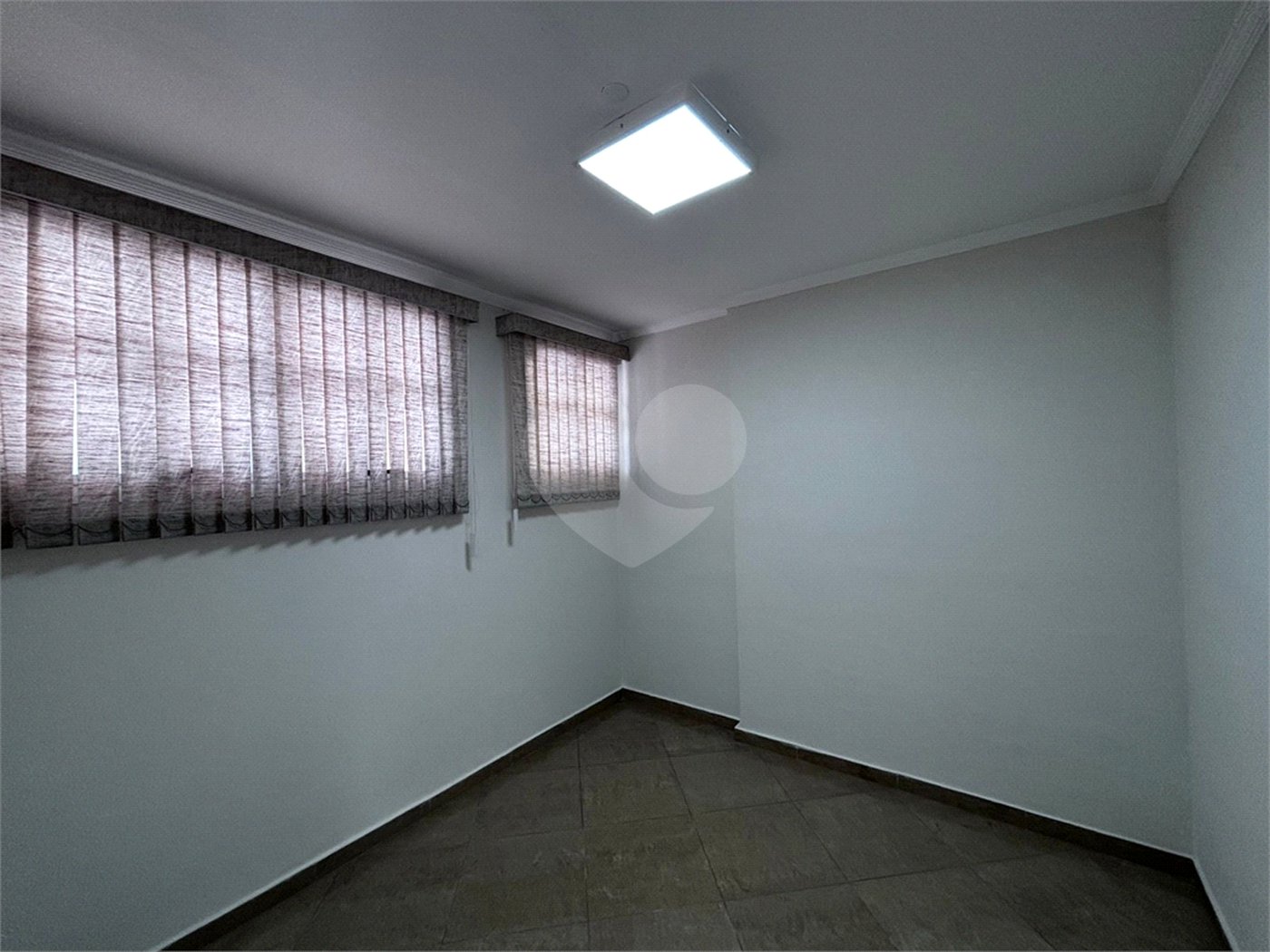 Sobrado à venda com 3 quartos, sendo 1 suíte, no condomínio Villagio da Granja, Cotia - SP