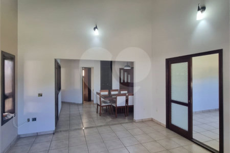 Casa à venda ou para alugar com 3 quartos, sendo 1 suíte, no condomínio Terras de Vinhedo, Vinhedo - SP