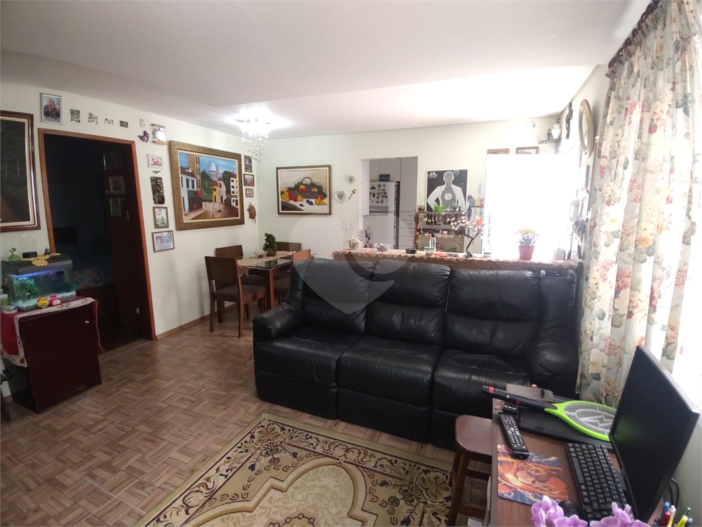 Casa à venda com 3 suítes no condomínio Morada das Hortênsias, São Paulo - SP