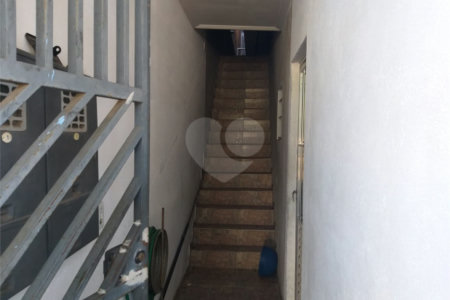 Sobrado à venda com 3 quartos, sendo 1 suíte, em Jardim Cruz do Corisco, São Paulo, SP