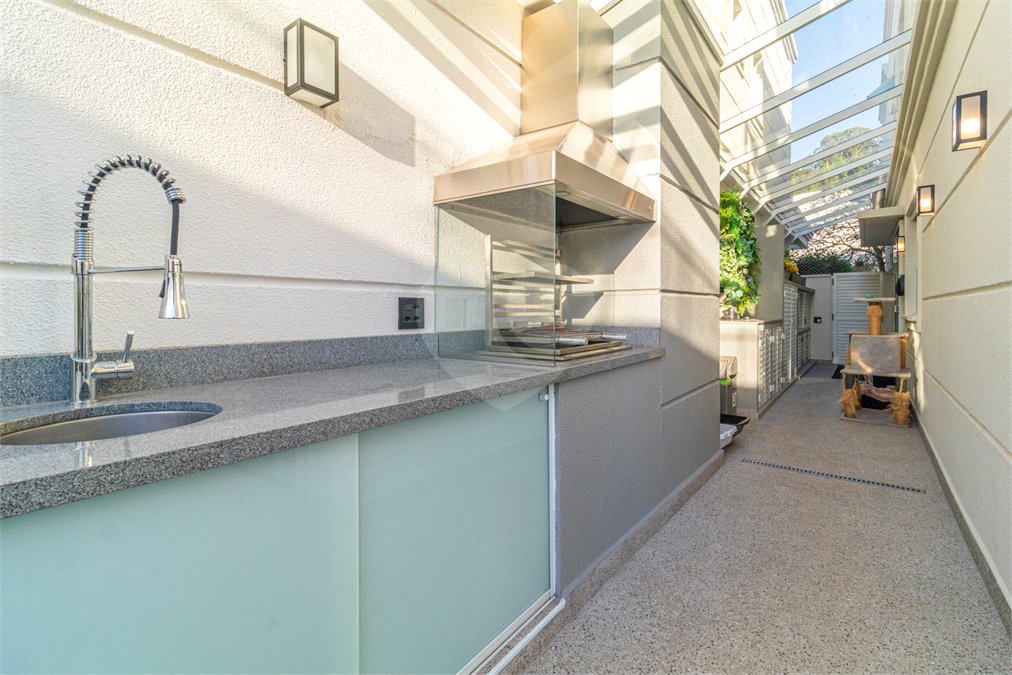 Casa à venda com 4 quartos, sendo 3 suítes, no condomínio Palm Hill North, São Paulo - SP