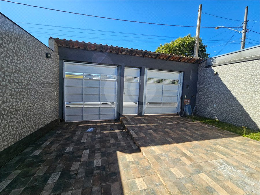Casa Térrea à venda com 3 quartos, sendo 1 suíte,  em Villa Di Cesar, Mogi das Cruzes, SP
