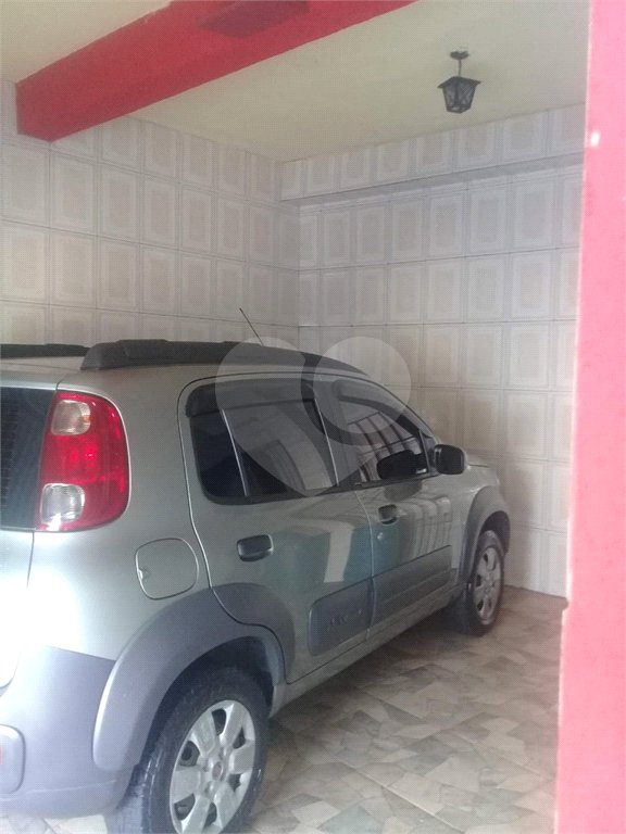 Sobrado à venda com 3 quartos no Brasilândia, São Paulo, SP