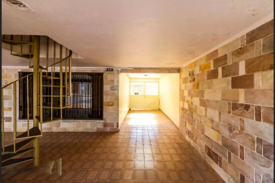 Sobrado à venda com 3 quartos em Vila Carrão, São Paulo, SP