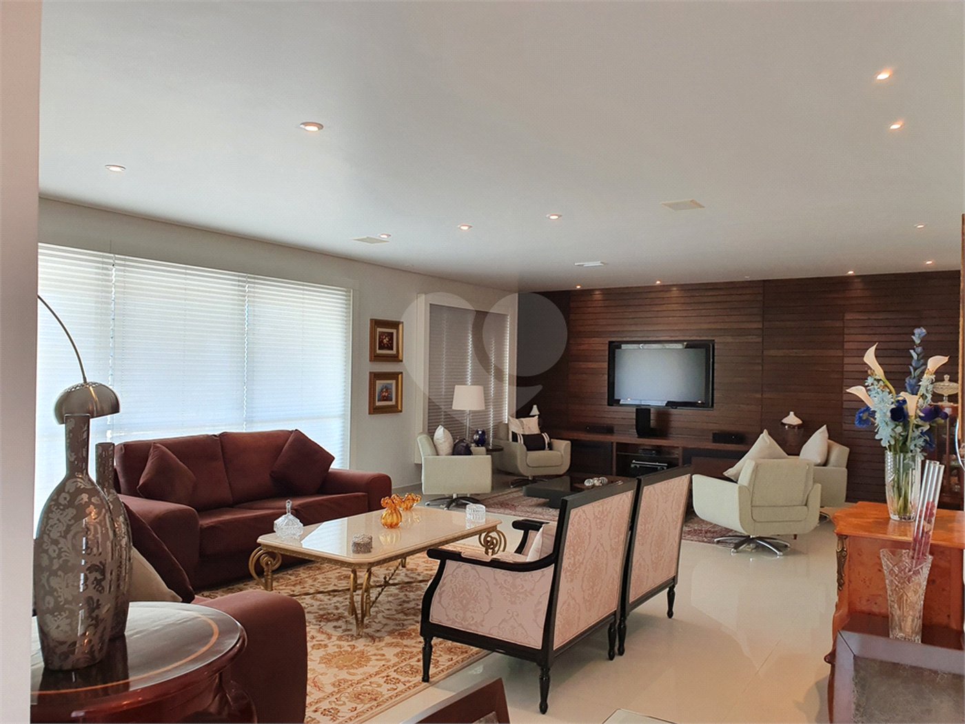Apartamento à venda com 4 suítes em Jardim Marajoara, São Paulo, SP
