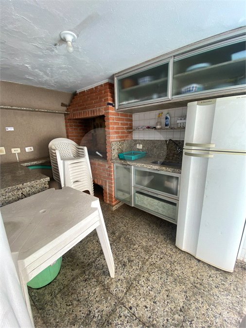 Casa à venda com 3 quartos, sendo 1 suíte, no condomínio Village Santa Cecilia, São Paulo - SP