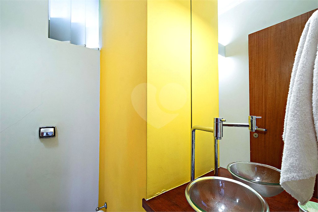 Apartamento à venda com 3 quartos, sendo 1 suíte,  em Jardim Marajoara, São Paulo, SP
