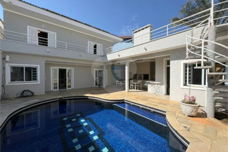 Casa à venda com 5 quartos, sendo 3 suítes, no condomínio Granja Olga III, Sorocaba - SP