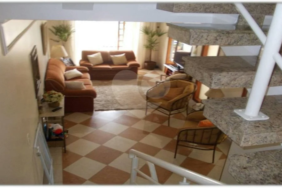 Sobrado à venda com 3 quartos, sendo 2 suítes, em Santana, São Paulo, SP