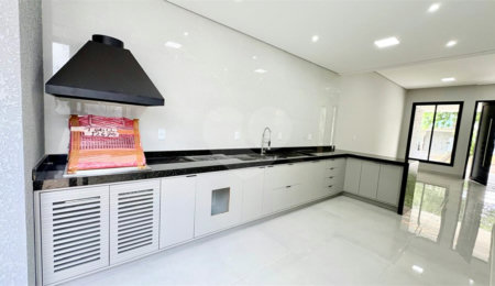 Casa à venda com 3 suítes no condomínio Terras de São Francisco, Sorocaba - SP