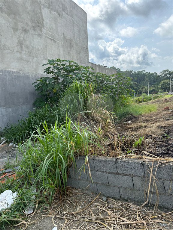 Terreno à venda em Laranjeiras, Caieiras, SP